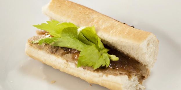 паштет из куриной печенки с луковым конфитюром