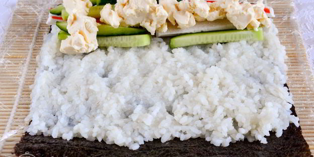 роллы с крабовыми палочками