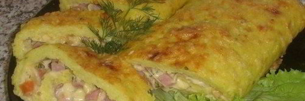 Кабачковый рулет с сыром и ветчиной