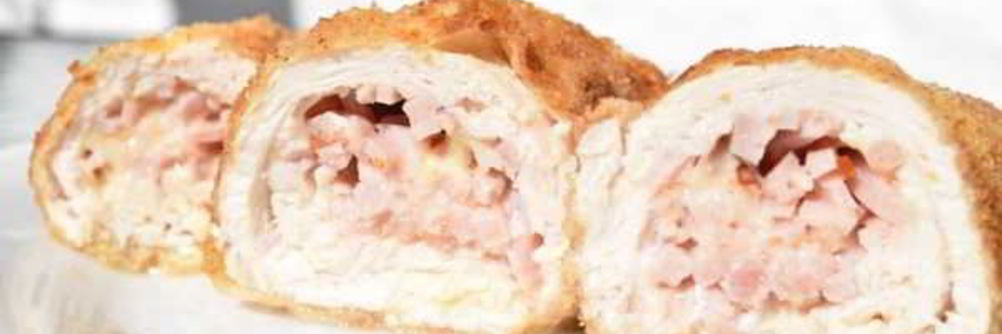 Куриный рулет с ветчиной и сыром