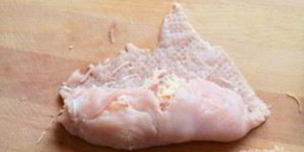 куриный рулет с ветчиной и сыром