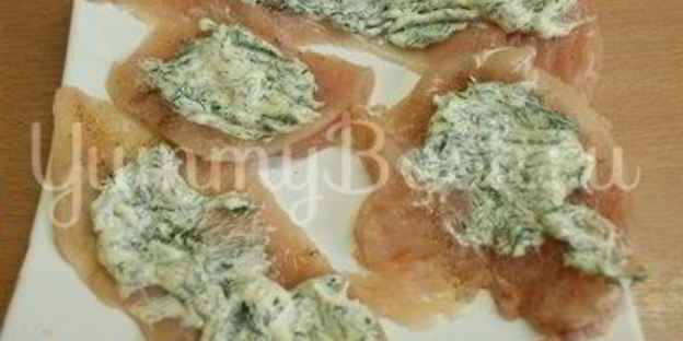 куриные рулетики в слоеном тесте