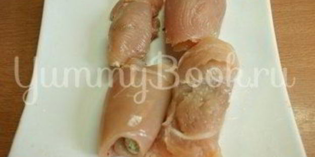 куриные рулетики в слоеном тесте