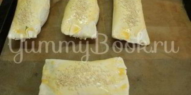 куриные рулетики в слоеном тесте