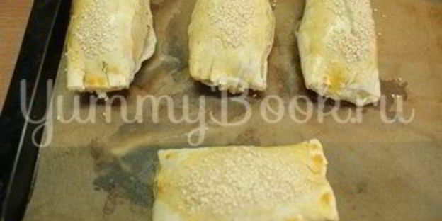 куриные рулетики в слоеном тесте