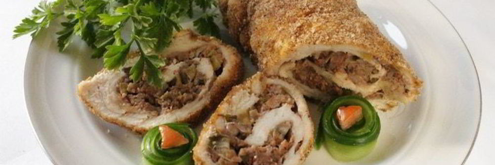 Куриные рулеты с яблочно-ореховой начинкой