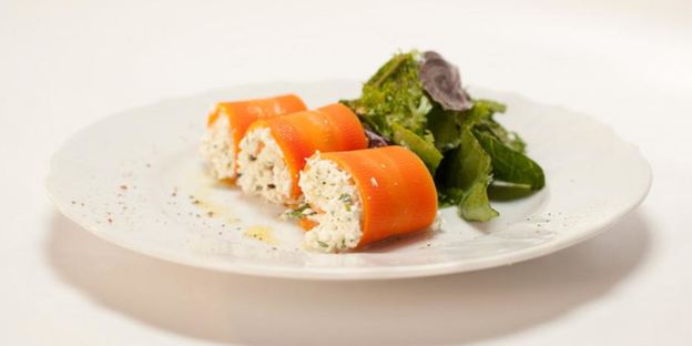 морковные рулетики с творожным сыром