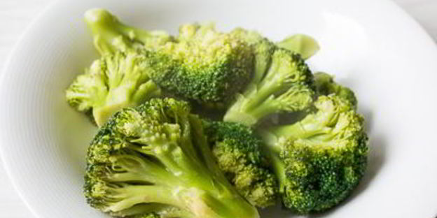 мясной рулет с брокколи и сыром