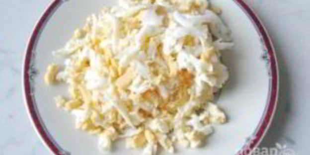 мясной рулет с капустой и яйцом