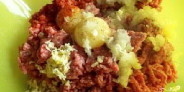 мясной рулет с картофелем