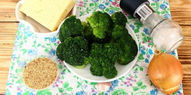 мясной рулет с начинкой из брокколи