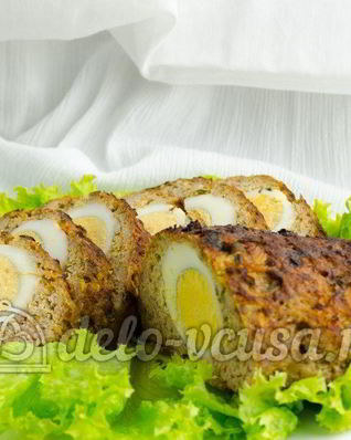 Мясной рулет с яйцом