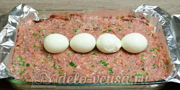 мясной рулет с яйцом
