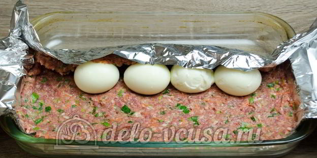 мясной рулет с яйцом