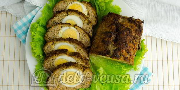 мясной рулет с яйцом