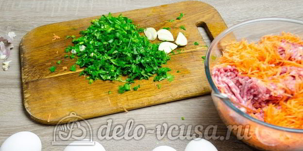 мясной рулет с яйцом