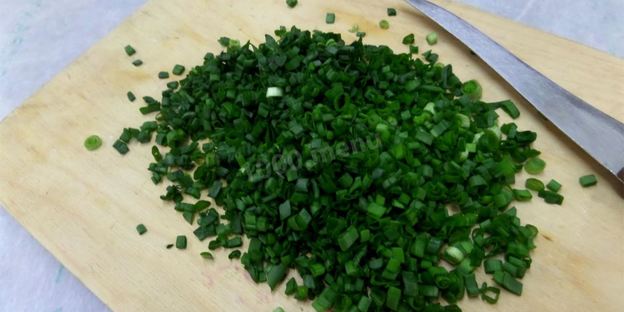 мясной рулет в слоеном тесте