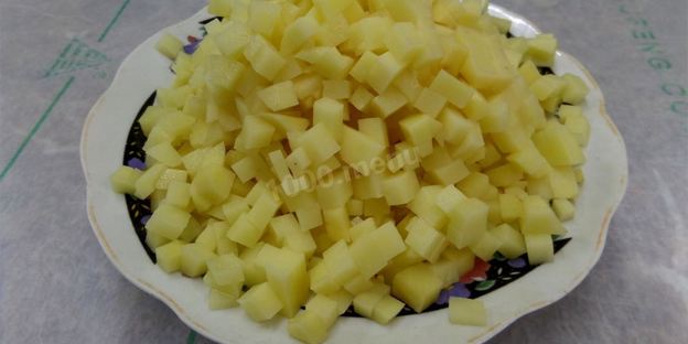 мясной рулет в слоеном тесте