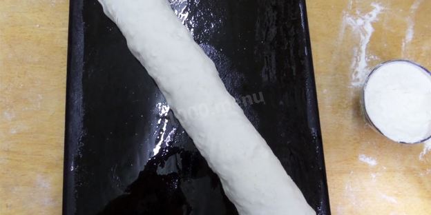 мясной рулет в слоеном тесте