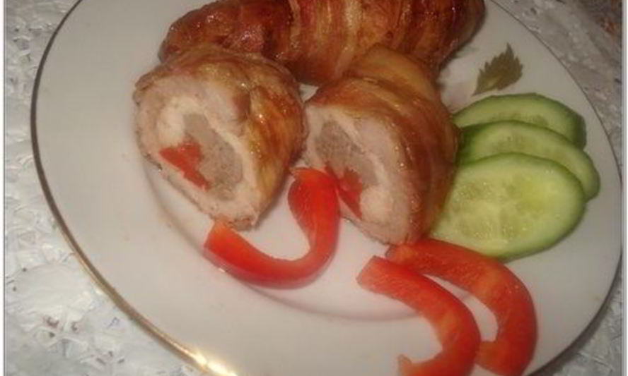 Рецепт мясных рулетиков с куриной печенью и перцем