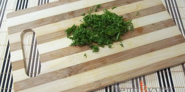 рулет из крабовых палочек