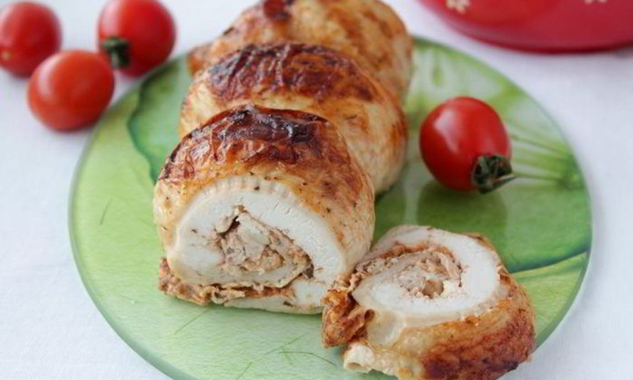 Рецепт рулета из курицы с аджикой