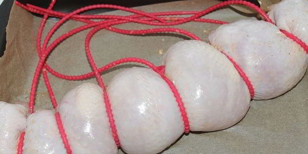 рулет из курицы с аджикой