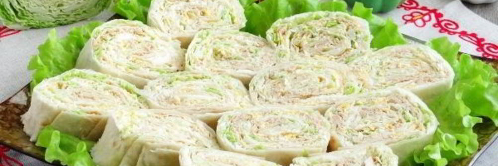 Рулет из лаваша с консервированной рыбой