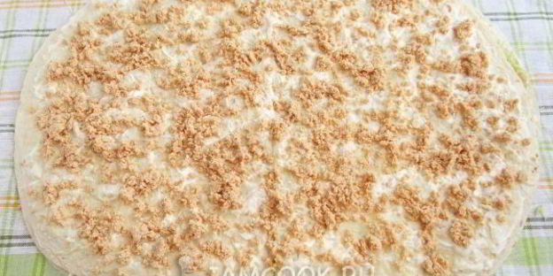 рулет из лаваша с консервированной рыбой