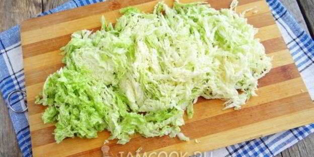 рулет из лаваша с консервированной рыбой