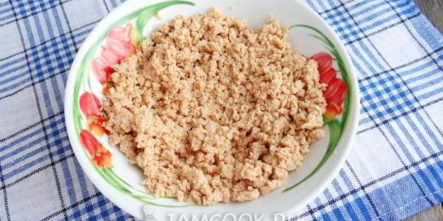 рулет из лаваша с консервированной рыбой