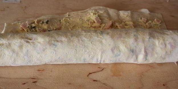 рулет из лаваша с ветчиной