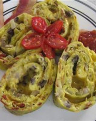 Рулет из омлета с грибами