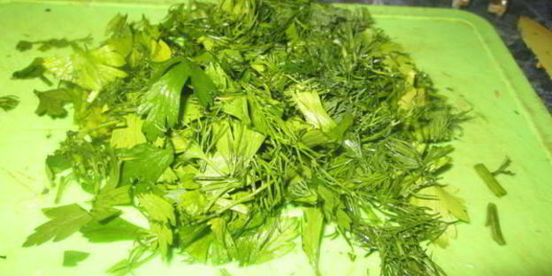 рулет из сала с курицей и черносливом