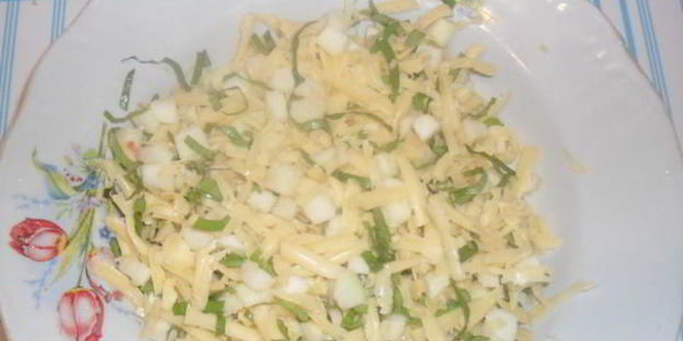 рулет из свинины с яблоком и сыром