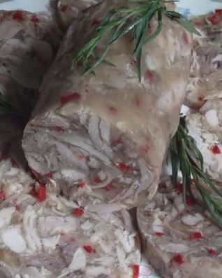 Рулет куриный Луковый