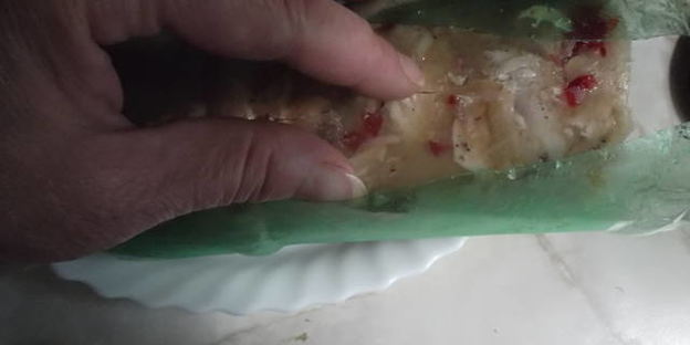 рулет куриный луковый