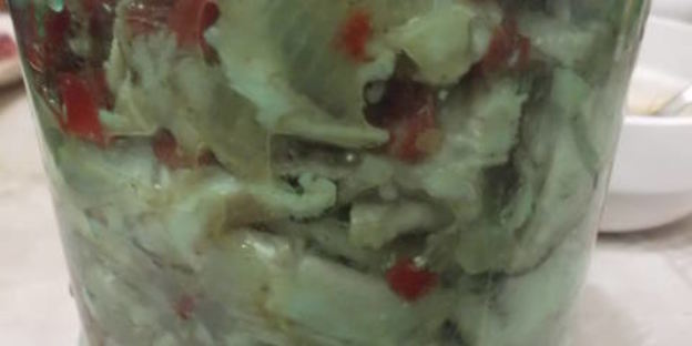 рулет куриный луковый