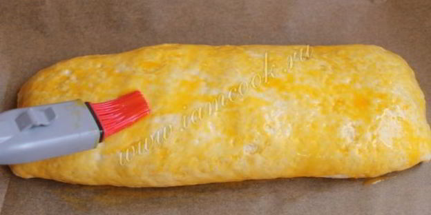 рулет с фаршем и сыром