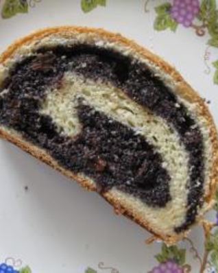 Рулет с маком из дрожжевого теста