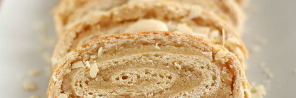 Рулет с марципаном