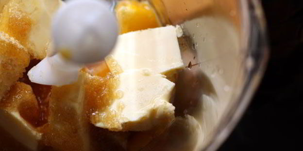 рулет с марципаном