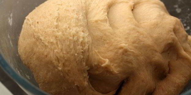 рулет с марципаном