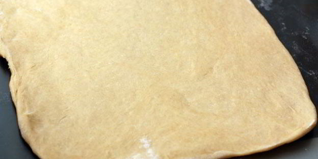 рулет с марципаном