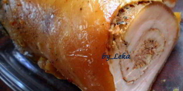 рулет с мясом и яблоками