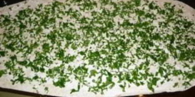 рулет с творогом и зеленью