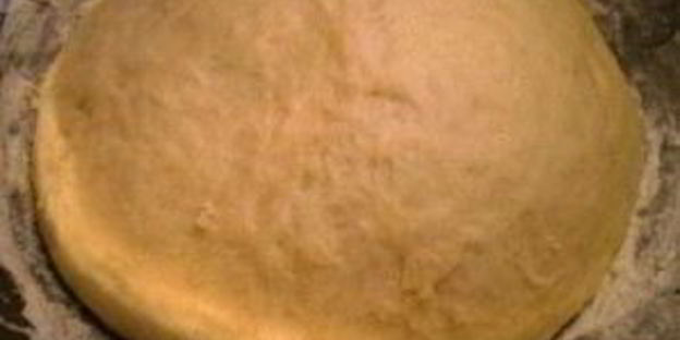 рулет со смородиной