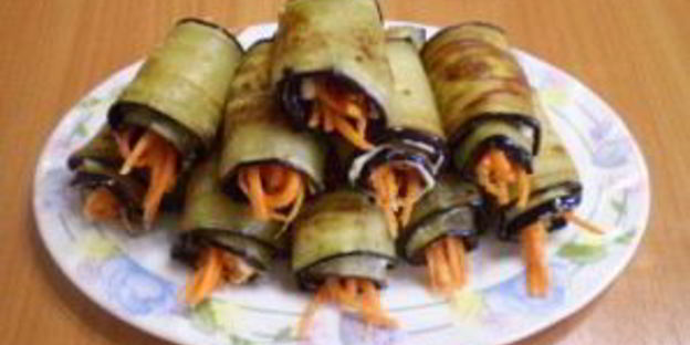 рулетики из баклажанов с морковкой и чесноком