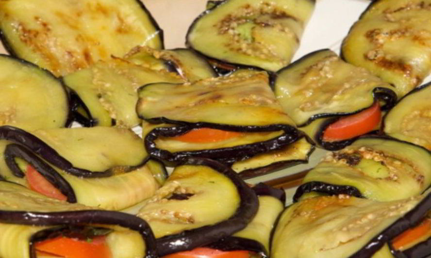 Рецепт рулетиков из баклажанов