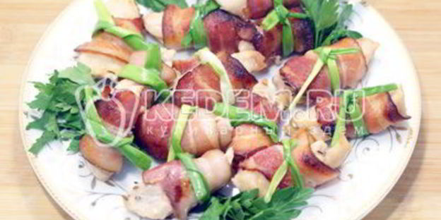 рулетики из курицы в беконе